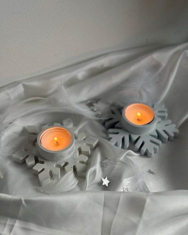 Christmas Snowflakes Candle Holder - Image 3